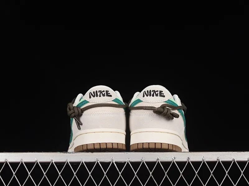 All categories Nk SB Dunk Series Nk SB Dunk Low low-top sneakers Nk SB Dunk Low "85" light green double hook strap deconstruction SB low-top sports and leisure sneakers DO9457-100